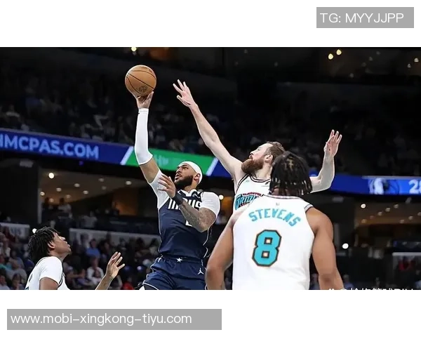 独行侠积极探索交易浓眉克莱加福德与拉塞尔的可能性